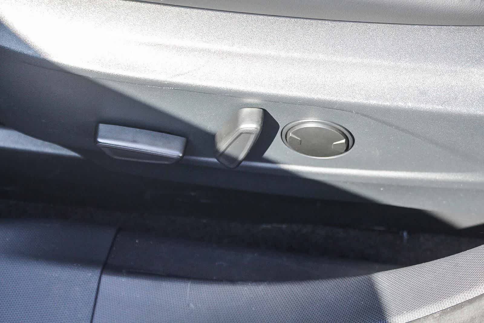 Thumbnail: 2021 Ford Mustang Mach-E - 27