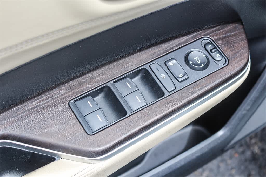 Thumbnail: 2018 Honda Clarity - 19