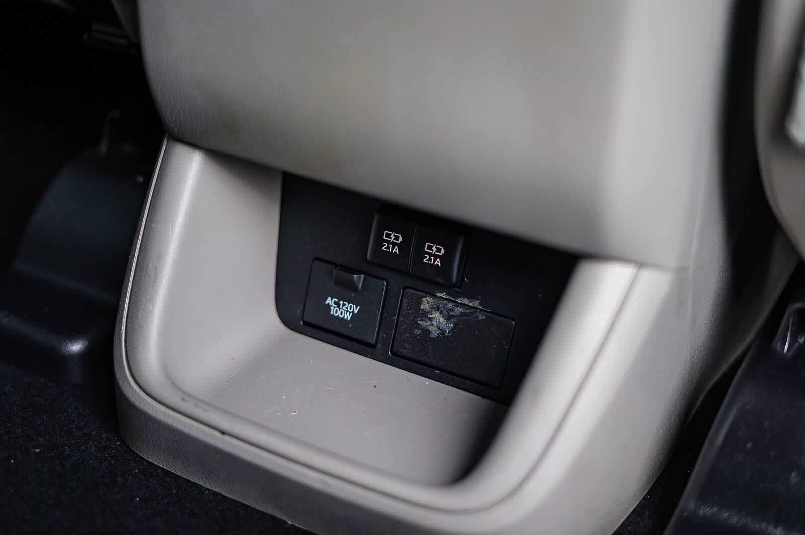 Thumbnail: 2017 Toyota Highlander - 23