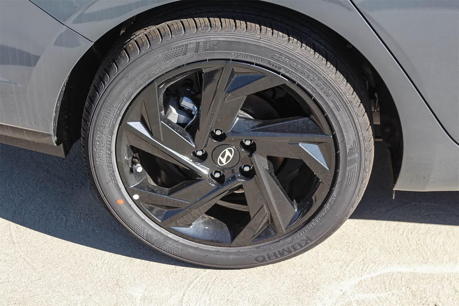 Thumbnail: 2026 Hyundai Elantra - 9