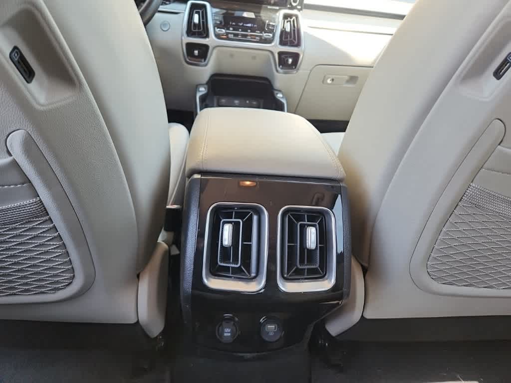 Thumbnail: 2022 Kia Sorento - 19