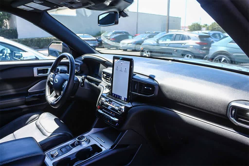 Thumbnail: 2022 Ford Explorer - 19
