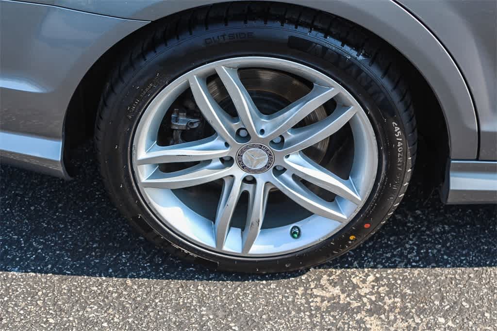 Thumbnail: 2013 Mercedes-Benz C-Class - 8