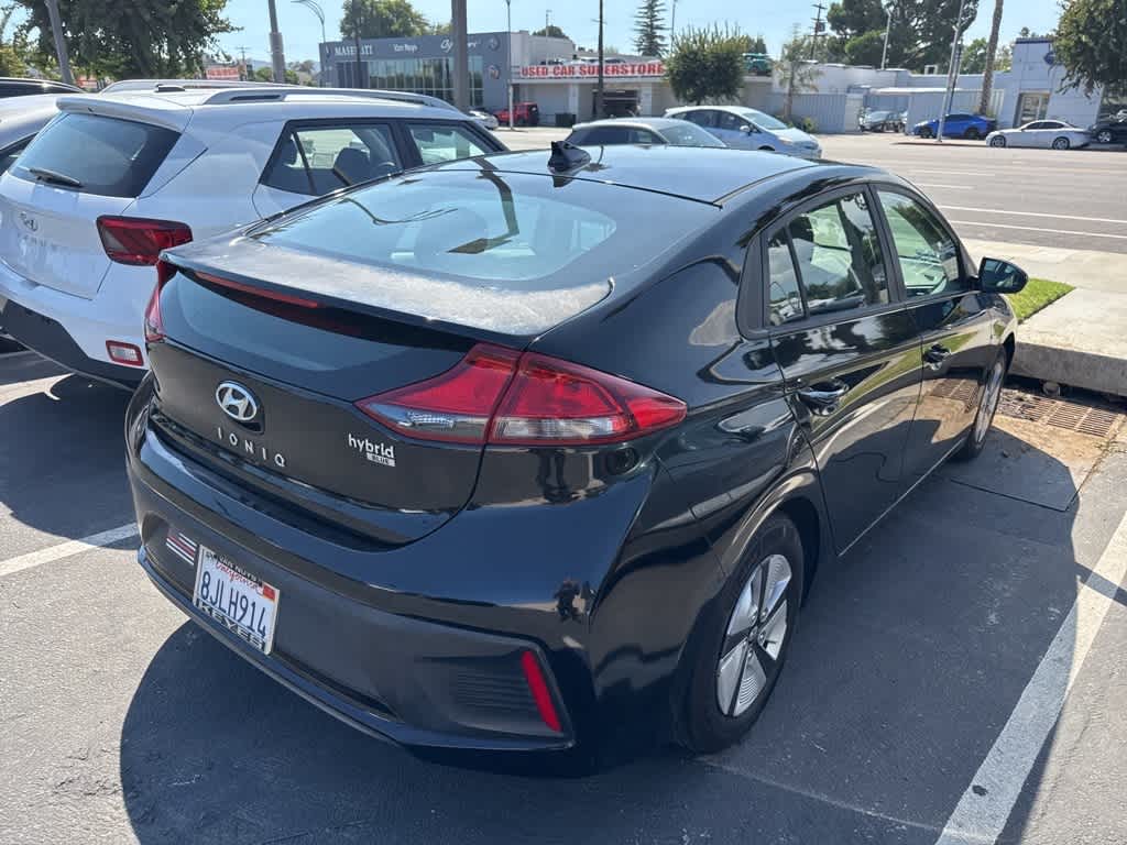 Thumbnail: 2019 Hyundai Ioniq - 18