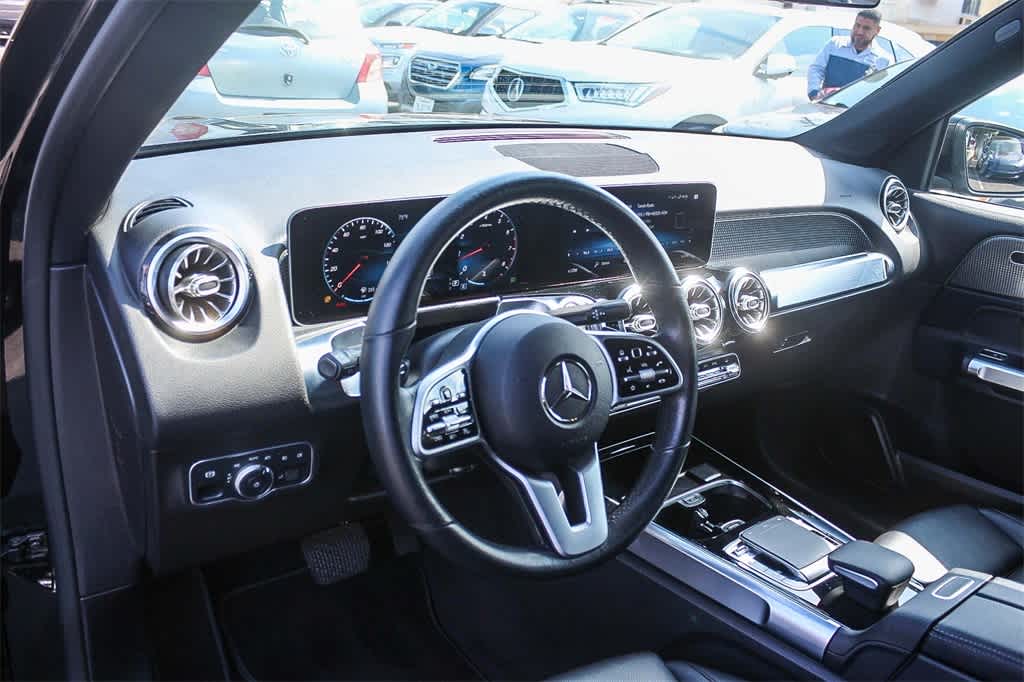 Thumbnail: 2020 Mercedes-Benz GLB - 17