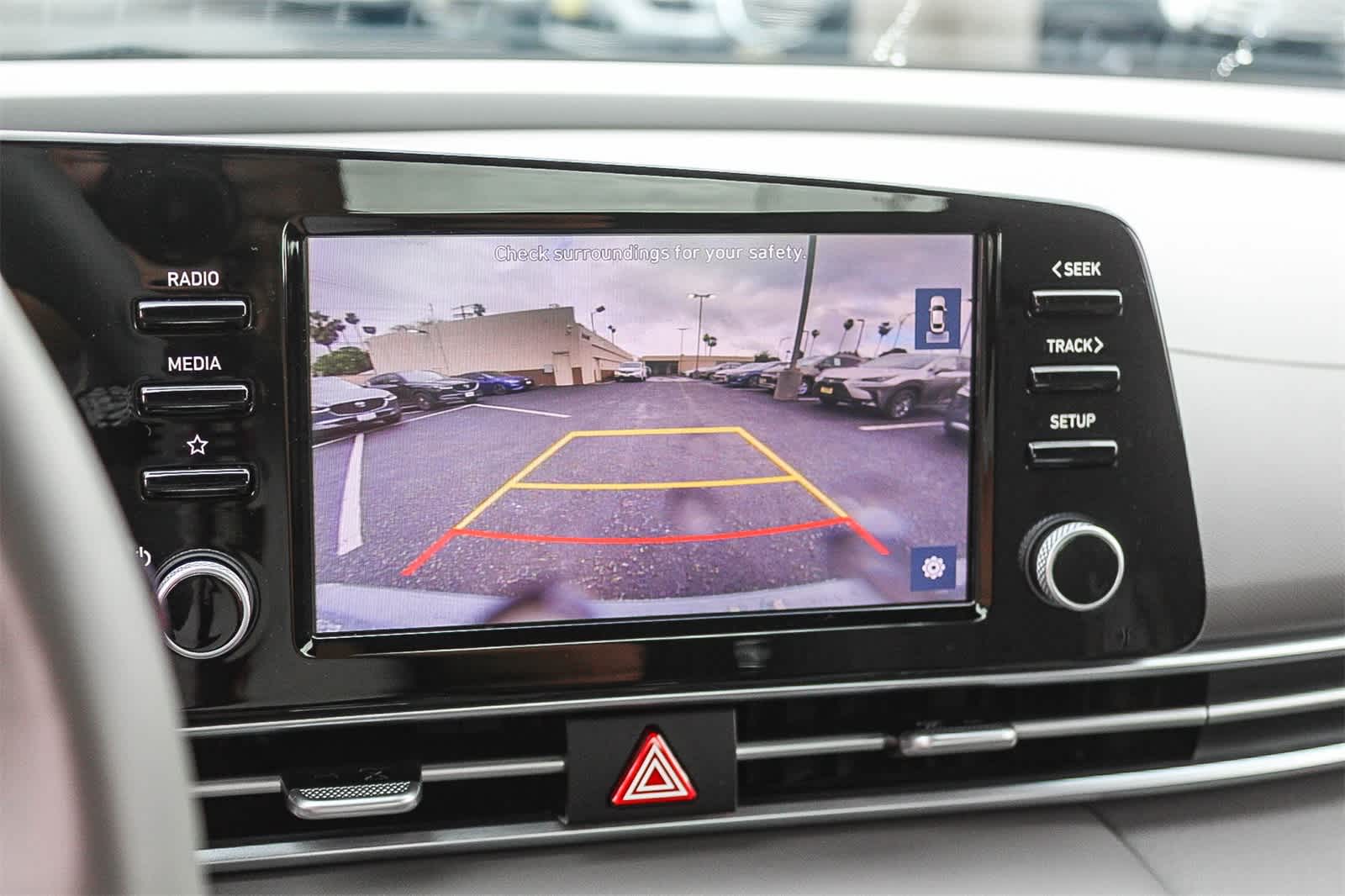 Thumbnail: 2022 Hyundai Elantra - 31