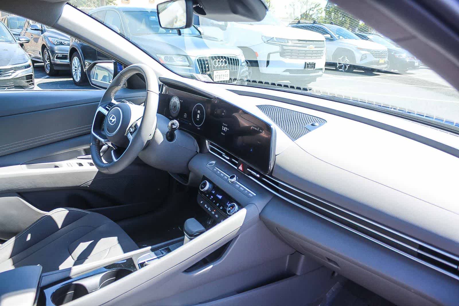 Thumbnail: 2023 Hyundai Elantra - 21