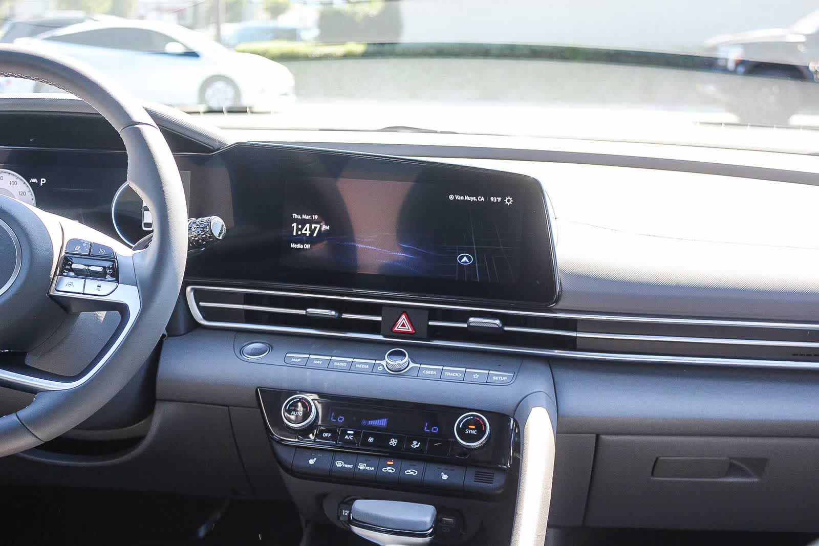 Thumbnail: 2023 Hyundai Elantra - 17