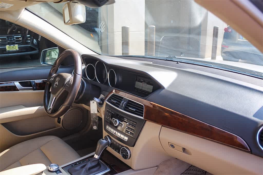 Thumbnail: 2013 Mercedes-Benz C-Class - 16