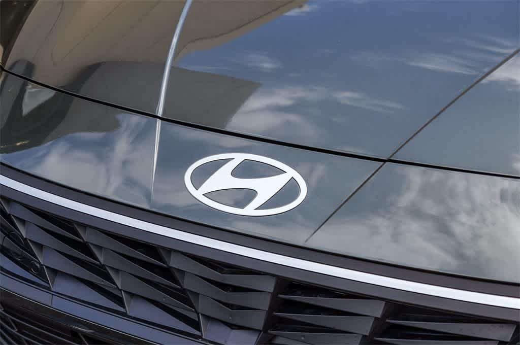 Thumbnail: 2025 Hyundai Elantra - 8