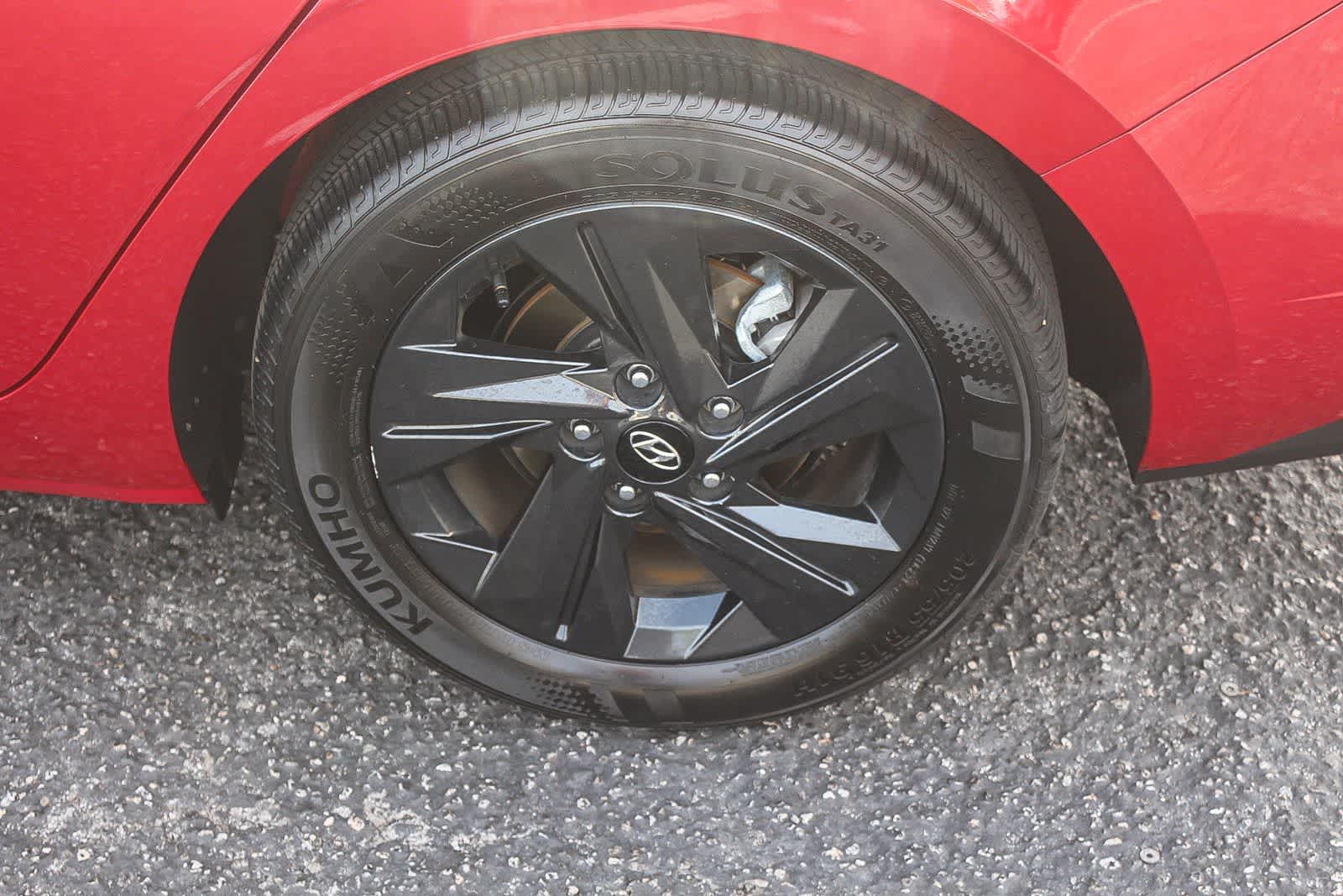 Thumbnail: 2023 Hyundai Elantra - 11