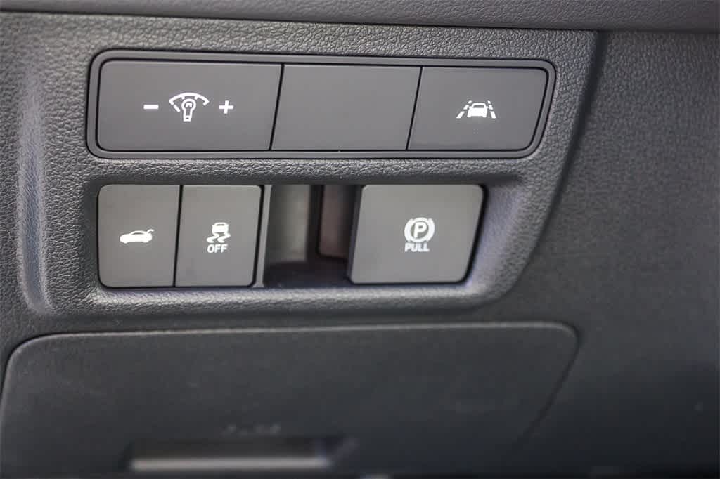 Thumbnail: 2023 Hyundai Sonata - 28