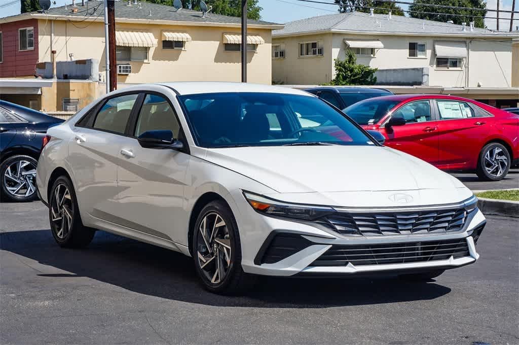 Thumbnail: 2025 Hyundai Elantra - 5