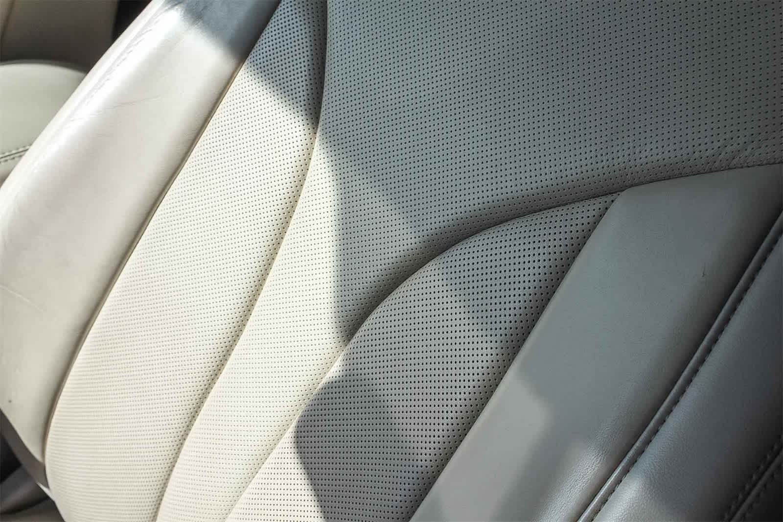 Thumbnail: 2015 Lincoln MKC - 35