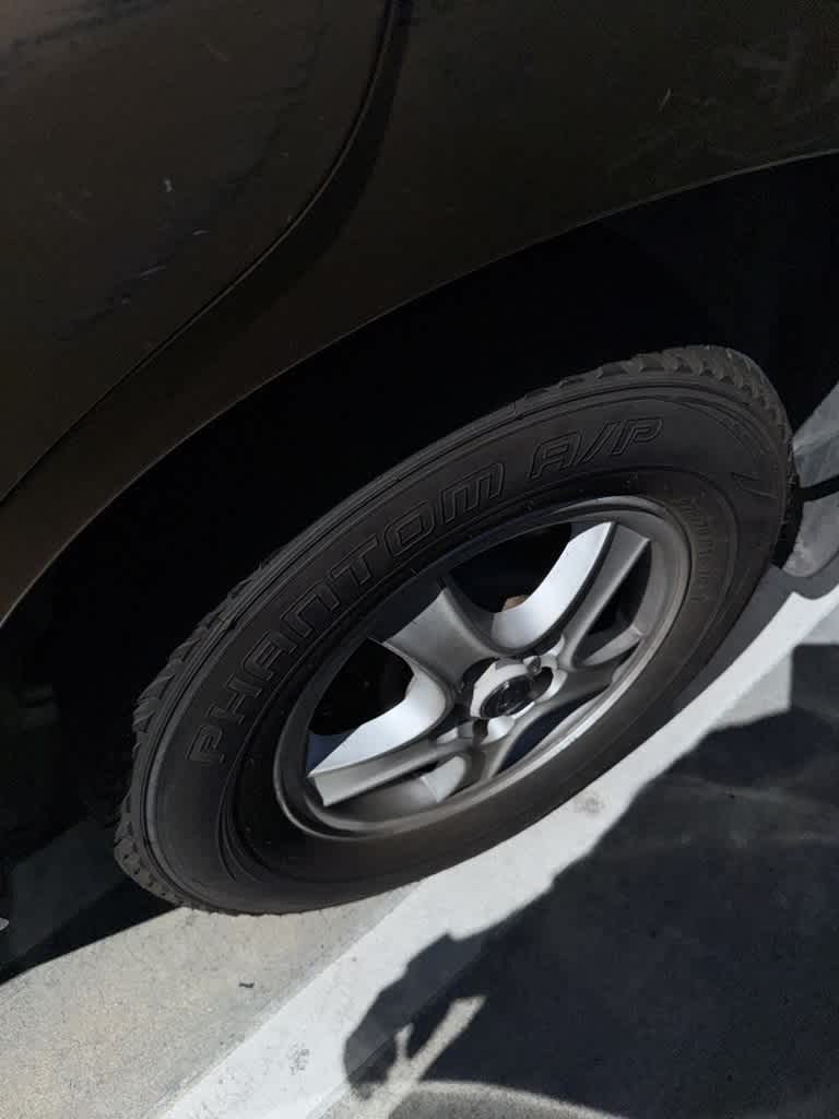 Thumbnail: 2003 Hyundai Santa Fe - 11