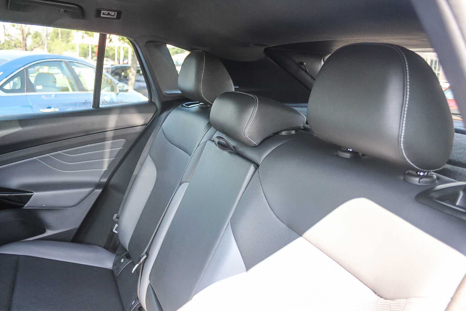 Thumbnail: 2023 Volkswagen ID.4 - 23