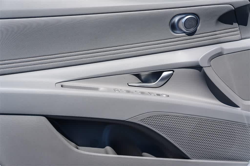 Thumbnail: 2025 Hyundai Elantra - 23