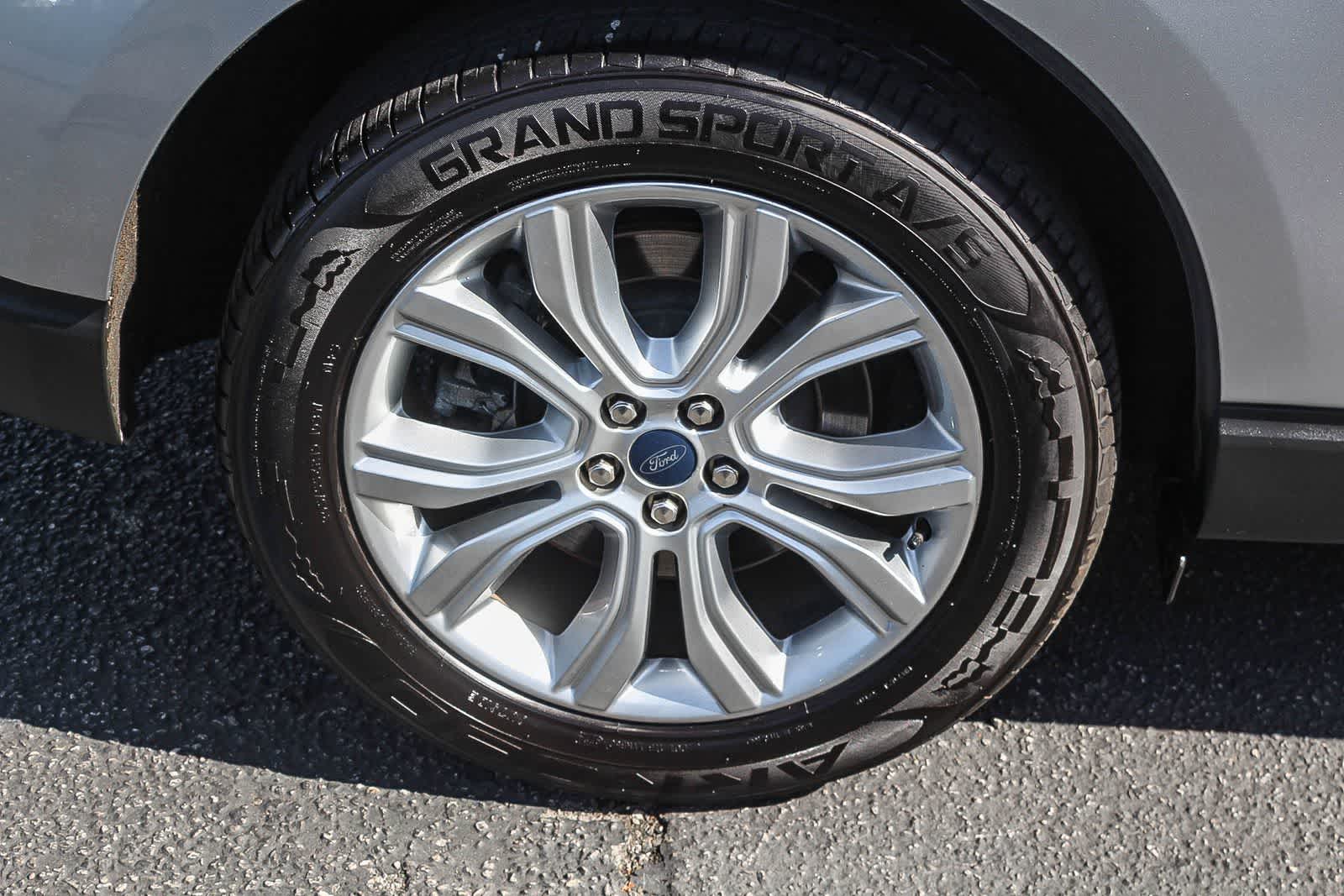 Thumbnail: 2022 Ford Edge - 12