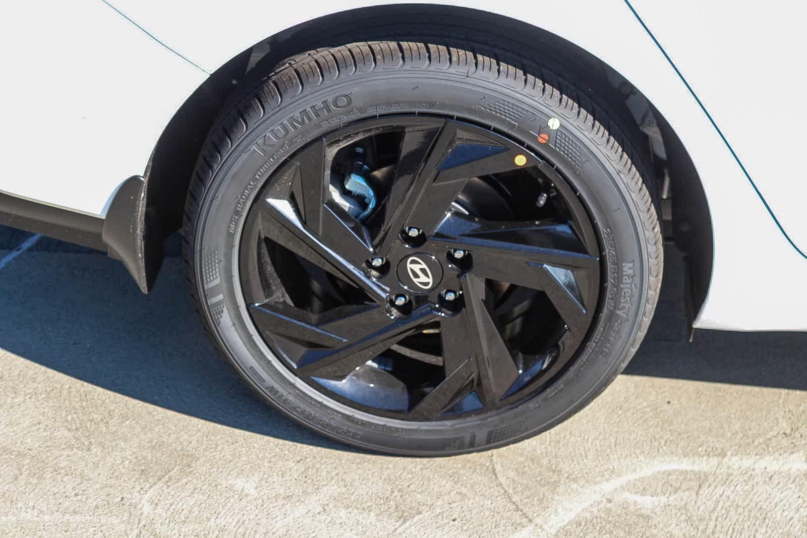 Thumbnail: 2026 Hyundai Elantra - 9