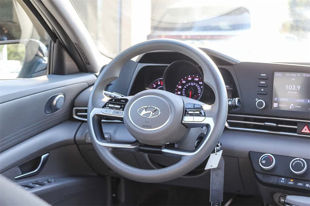 Thumbnail: 2023 Hyundai Elantra - 15