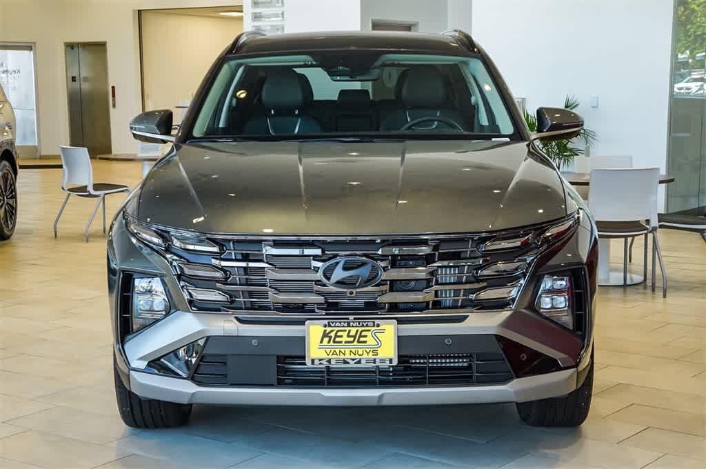 2025 Hyundai Tucson Hybrid Limited photo 2