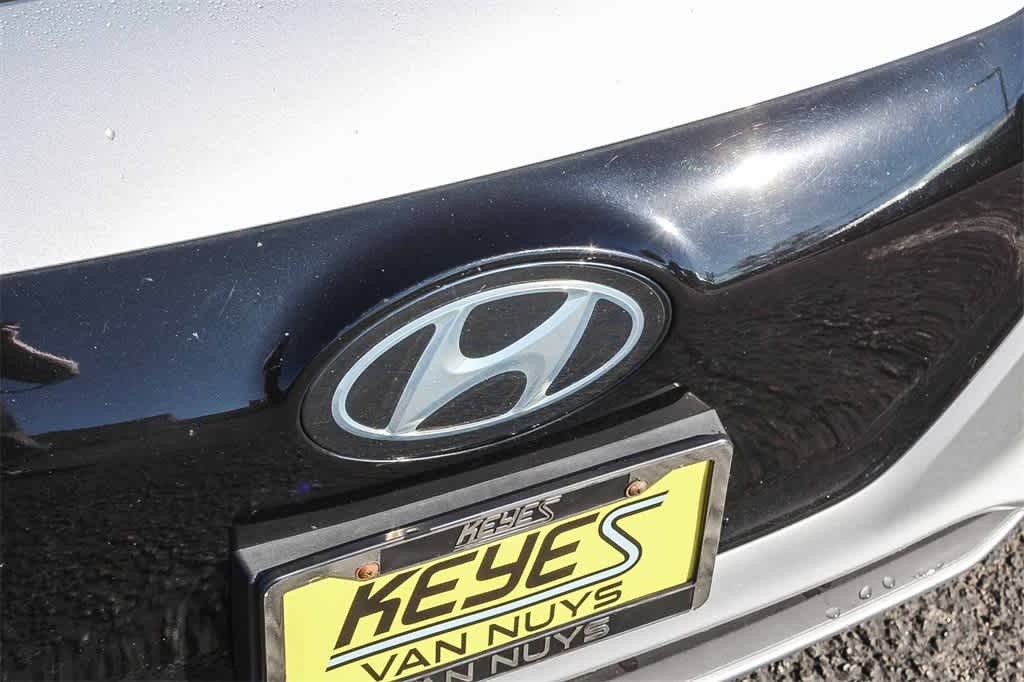 Thumbnail: 2019 Hyundai Ioniq - 11