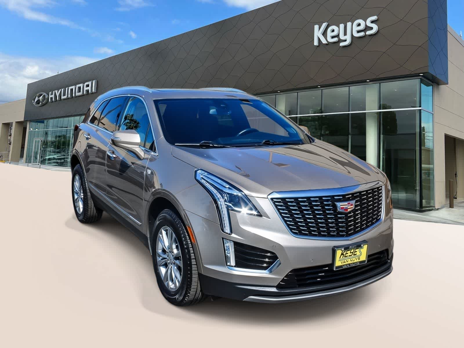 Thumbnail: 2022 Cadillac XT5 - 3