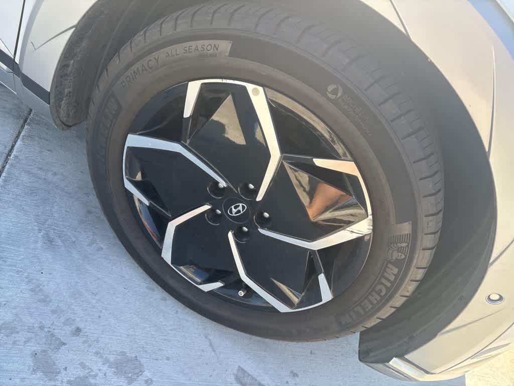 Thumbnail: 2022 Hyundai Ioniq 5 - 5