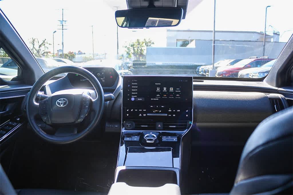 Thumbnail: 2023 Toyota bZ4X - 18