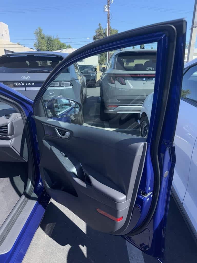 Thumbnail: 2022 Hyundai Ioniq - 17