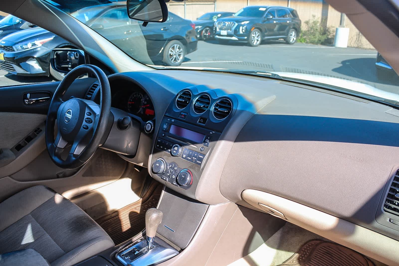 Thumbnail: 2012 Nissan Altima - 23