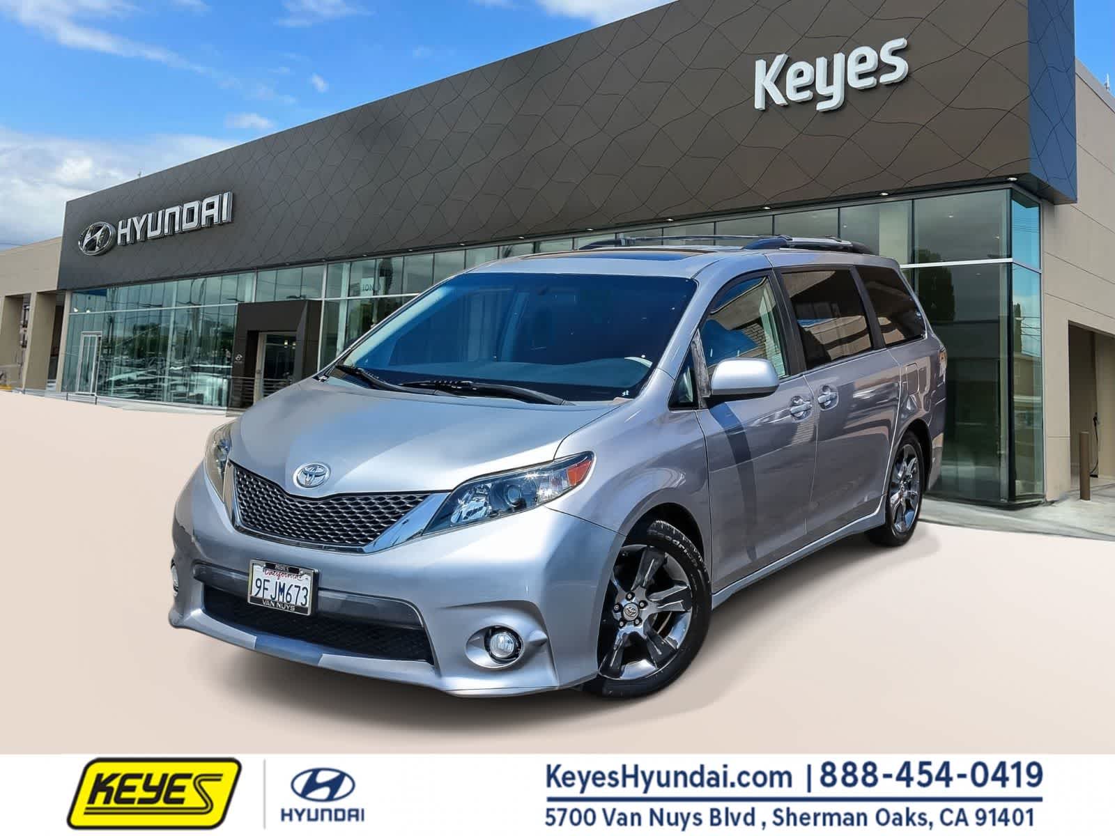 2011 Toyota Sienna SE -
                  Van Nuys, CA