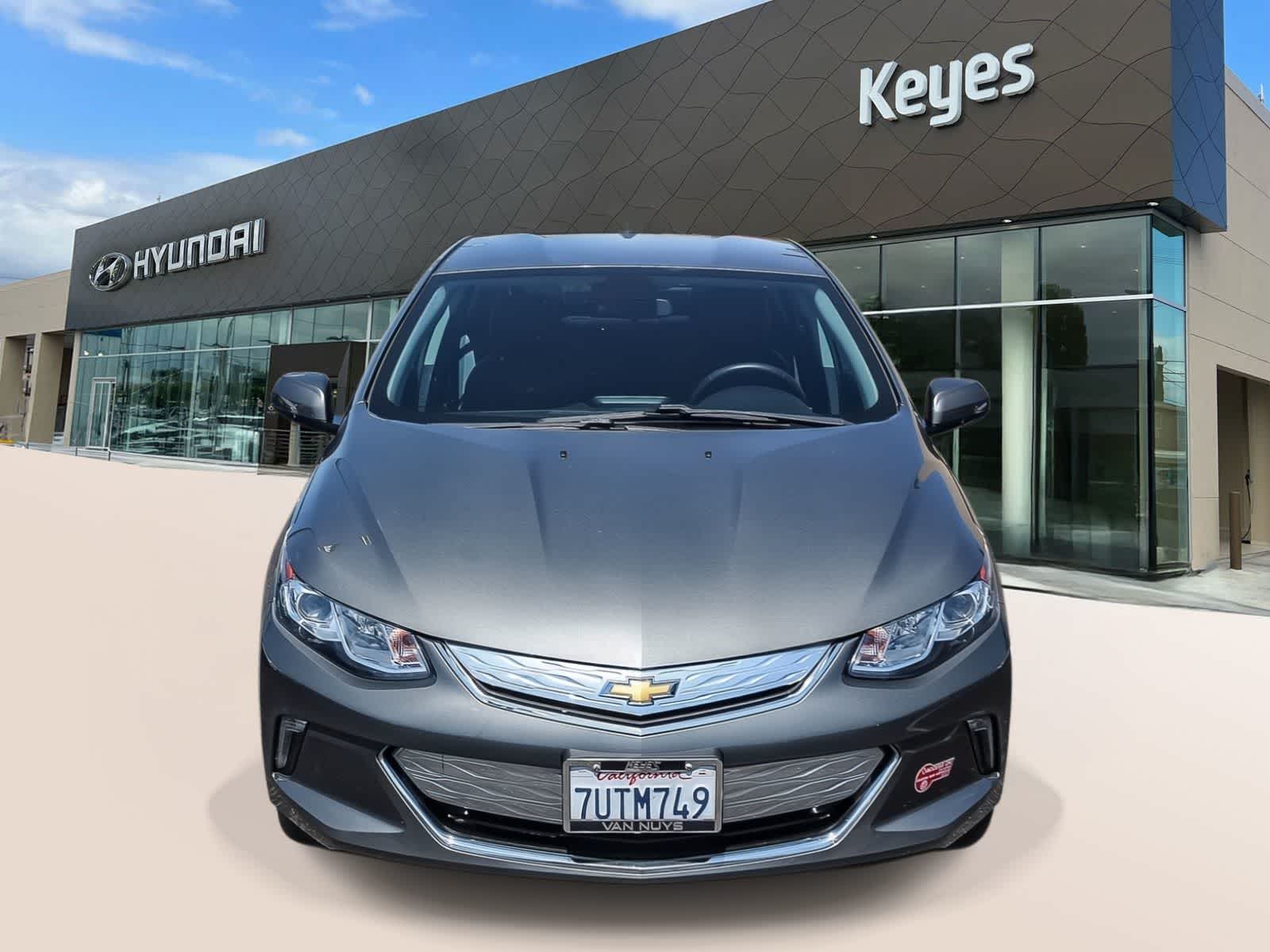 Thumbnail: 2017 Chevrolet Volt - 2