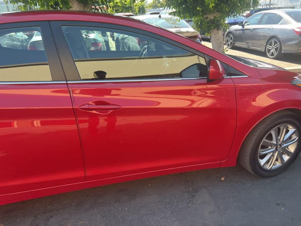 Thumbnail: 2015 Hyundai Elantra - 22