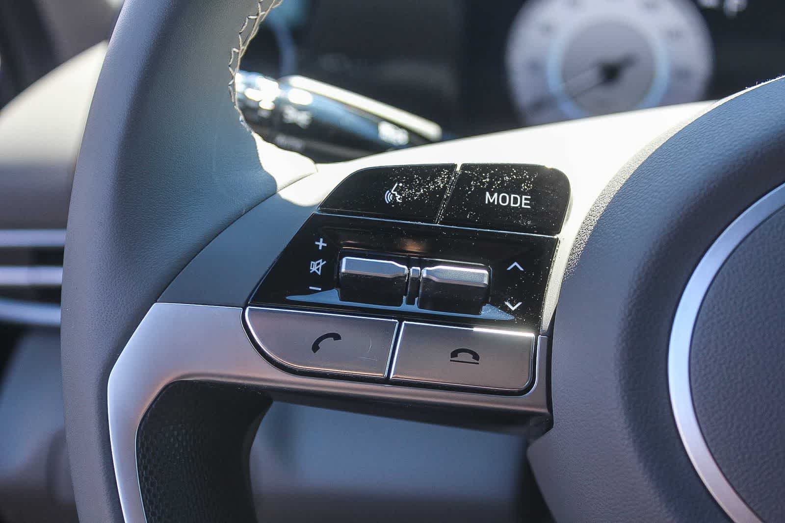 Thumbnail: 2023 Hyundai Elantra - 31