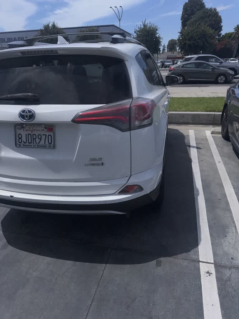 Thumbnail: 2016 Toyota RAV4 - 13