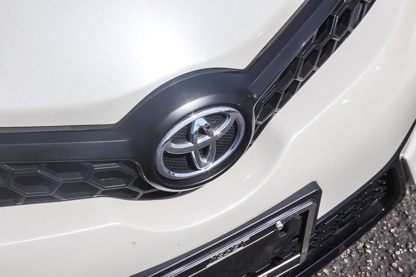 Thumbnail: 2018 Toyota Corolla iM - 16