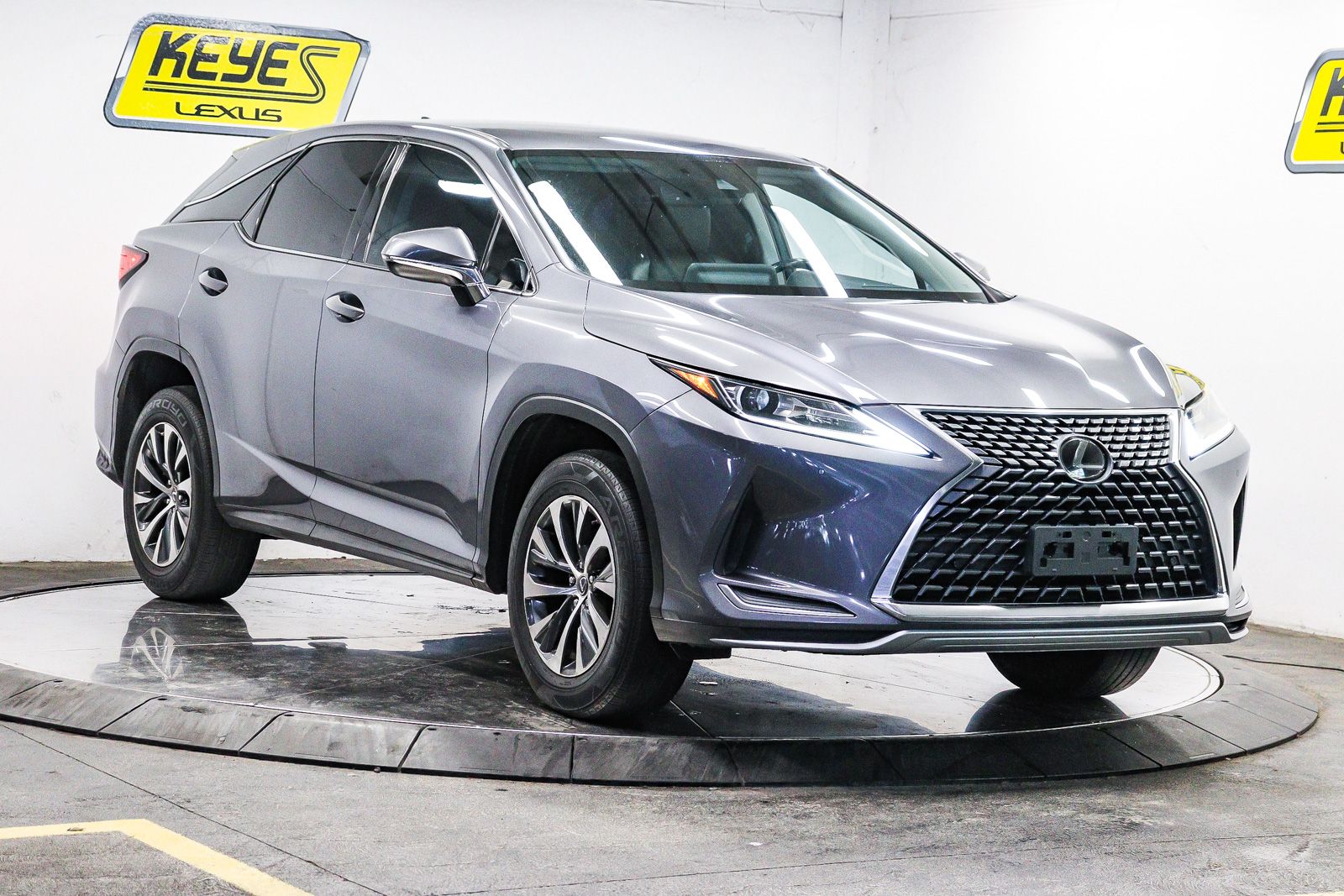 Thumbnail: 2020 Lexus RX - 4