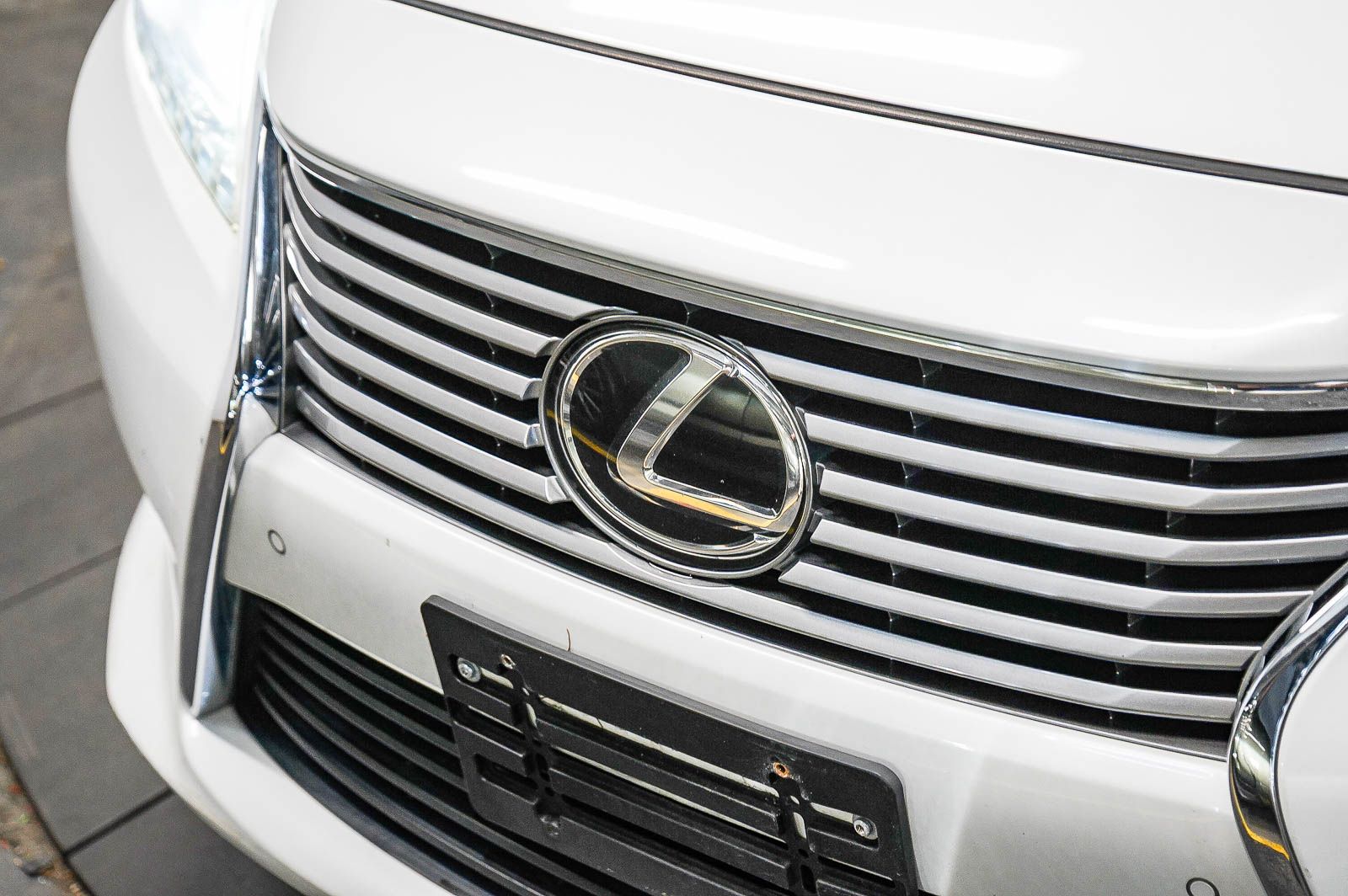 Thumbnail: 2013 Lexus ES - 7