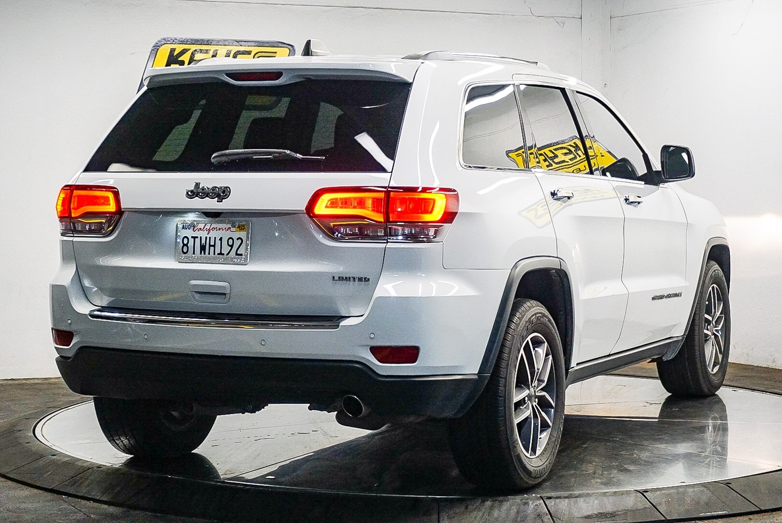 Thumbnail: 2020 Jeep Grand Cherokee - 4