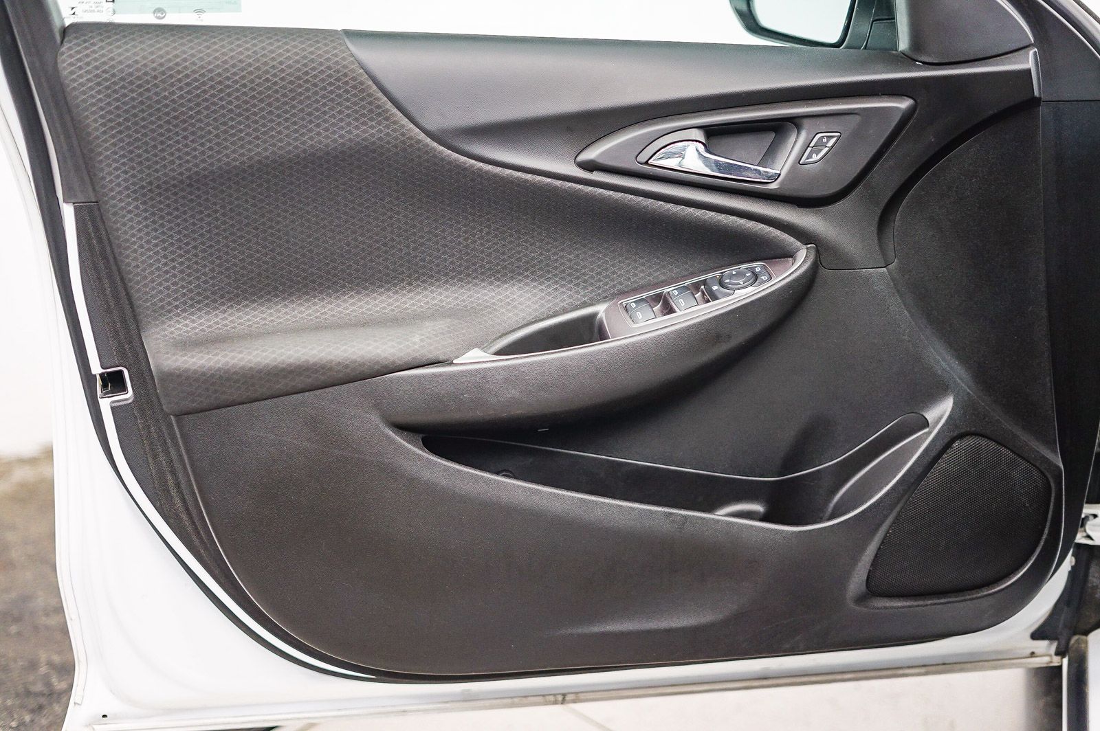 Thumbnail: 2022 Chevrolet Malibu - 21