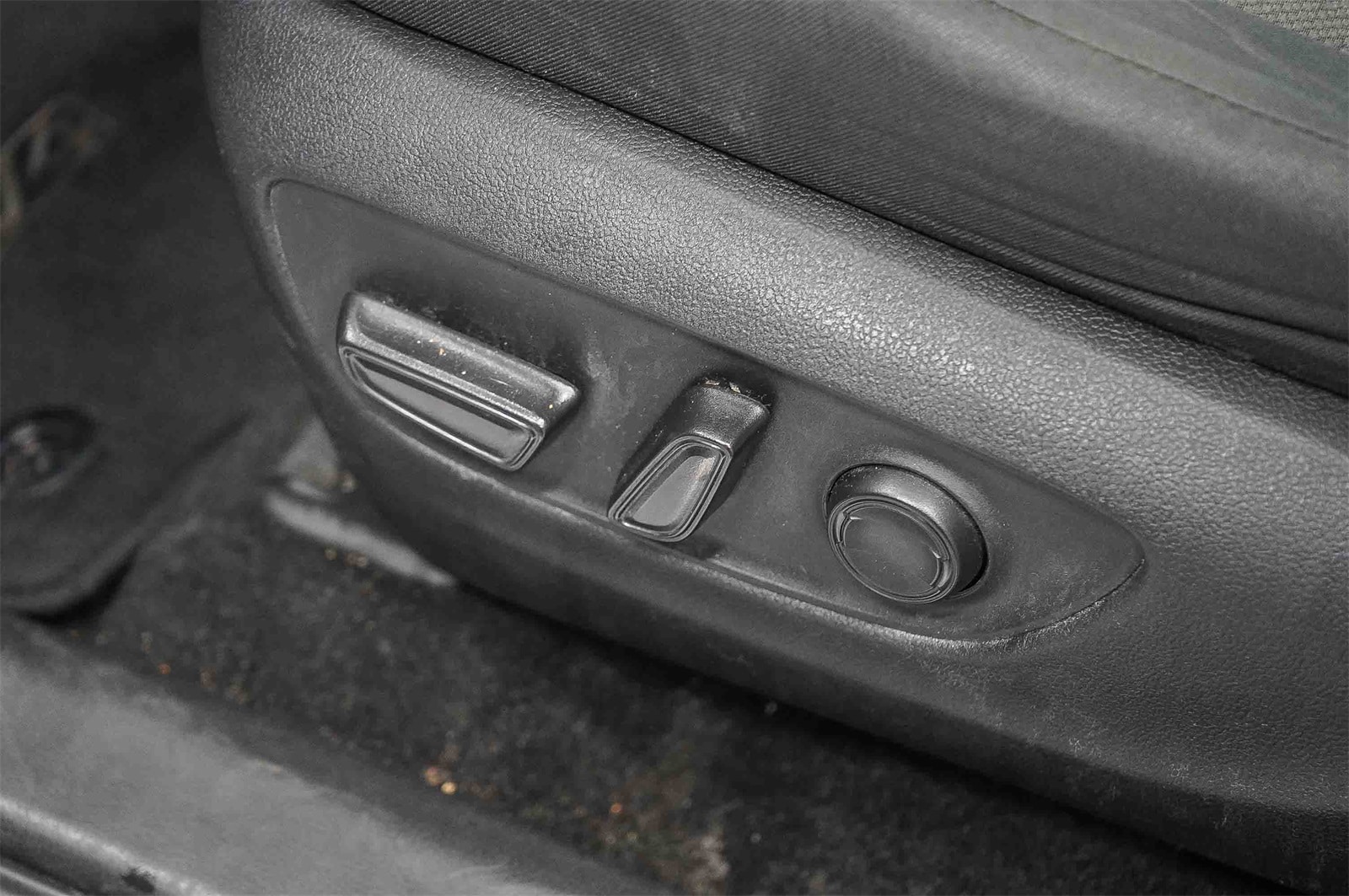 Thumbnail: 2019 Toyota RAV4 - 23