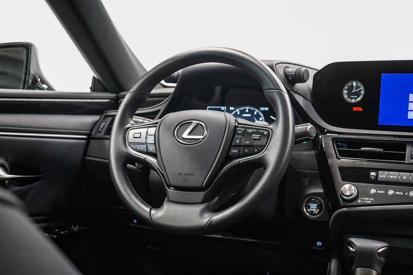 Thumbnail: 2025 Lexus ES - 14