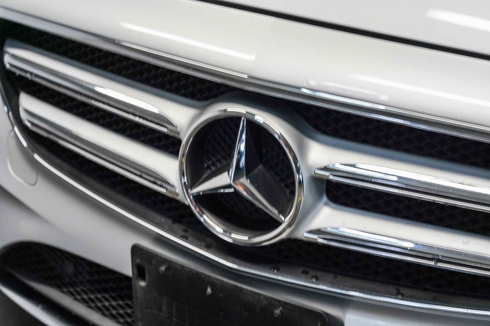 Thumbnail: 2019 Mercedes-Benz E-Class - 8