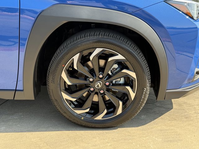 Thumbnail: 2025 Lexus UX - 3
