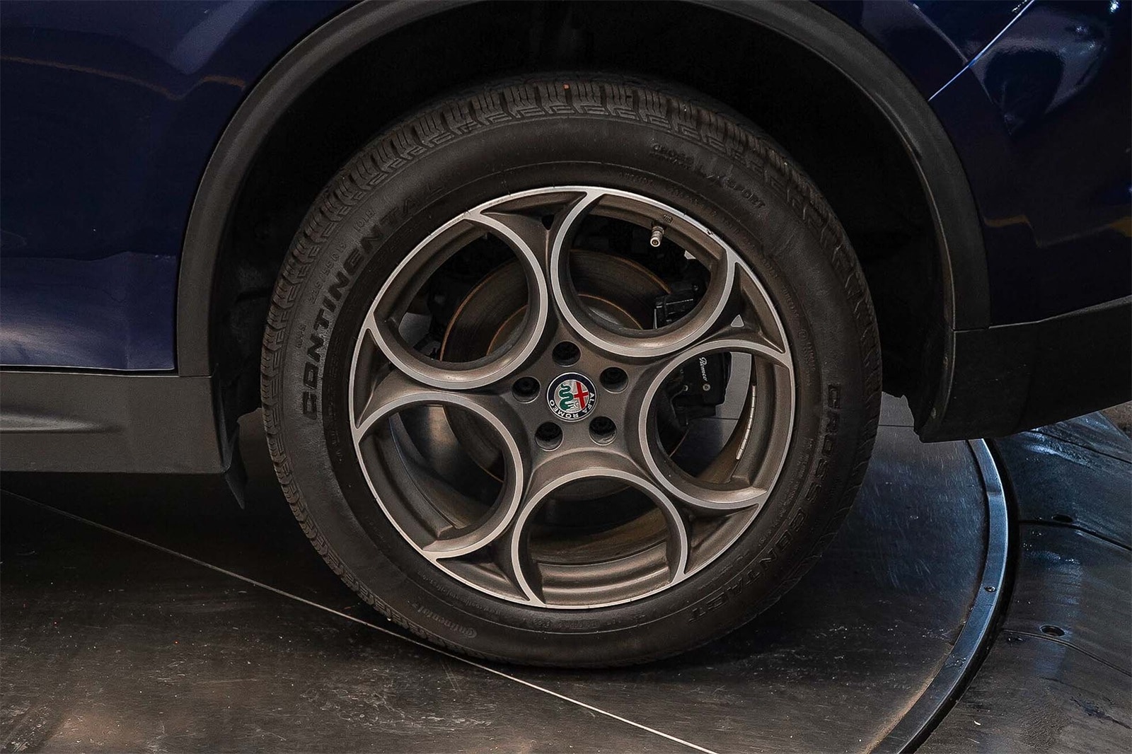 Thumbnail: 2018 Alfa Romeo Stelvio - 11