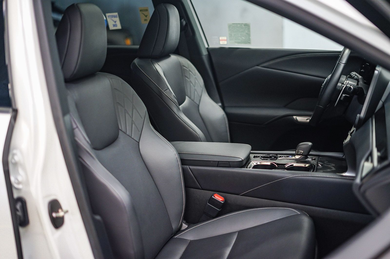 Thumbnail: 2024 Lexus RX - 19