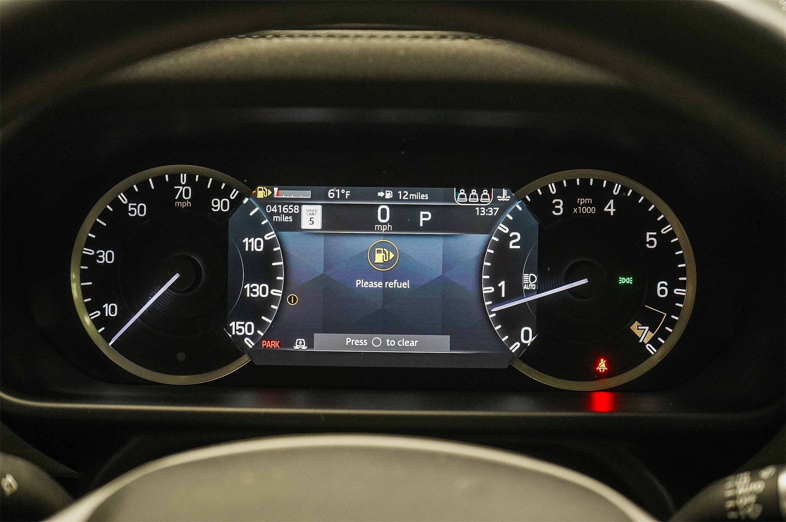 Thumbnail: 2023 Land Rover Defender - 24