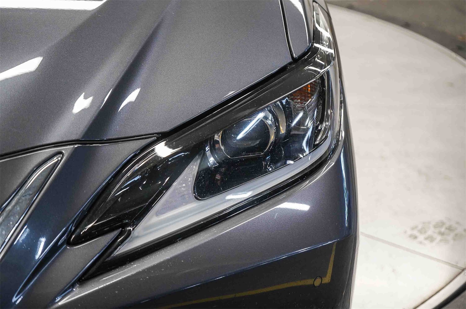 Thumbnail: 2025 Lexus ES - 7