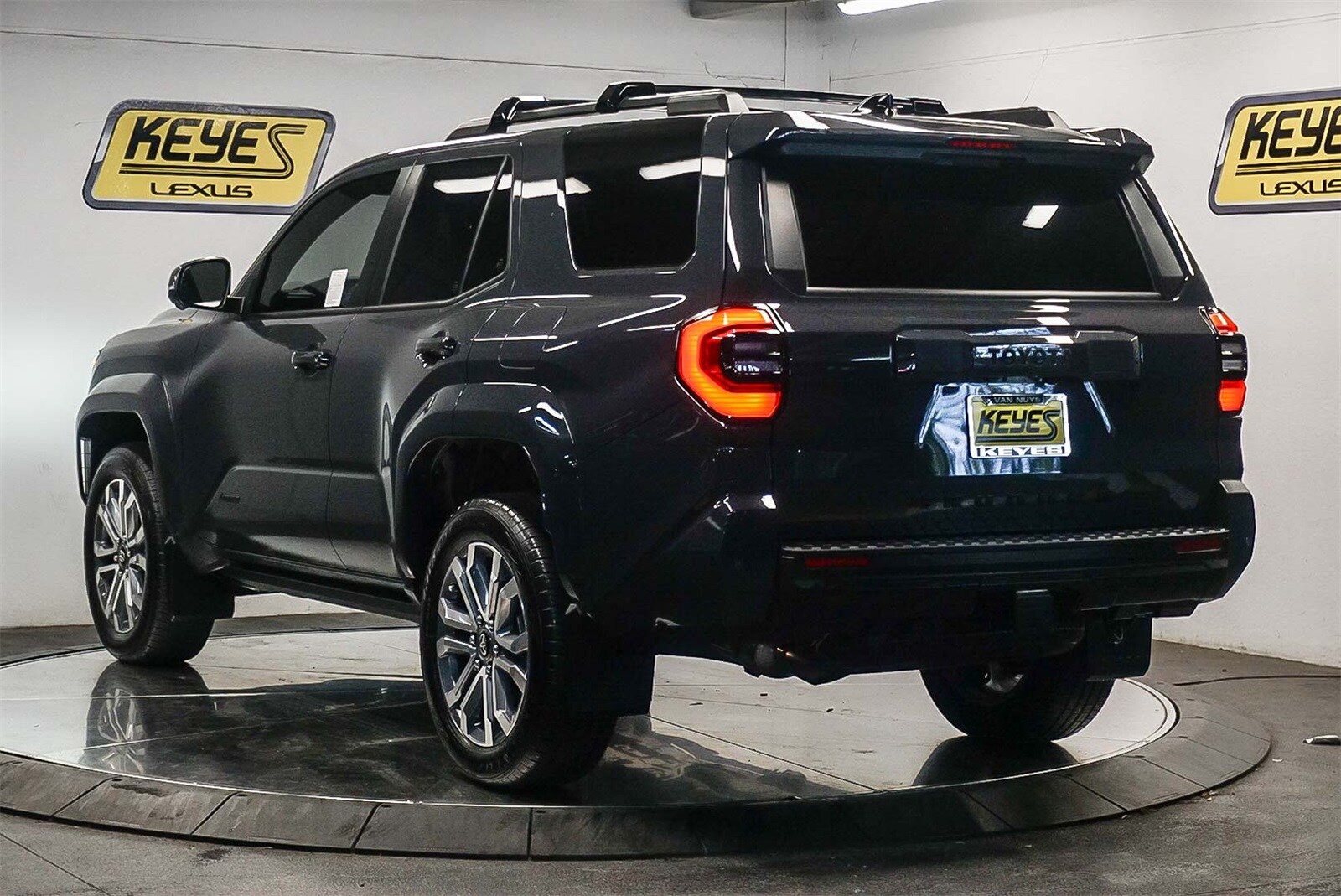 2025 Toyota 4Runner Limited photo 2